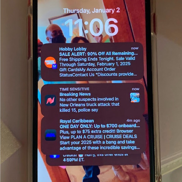iPhone SE - Picture 3 of 8